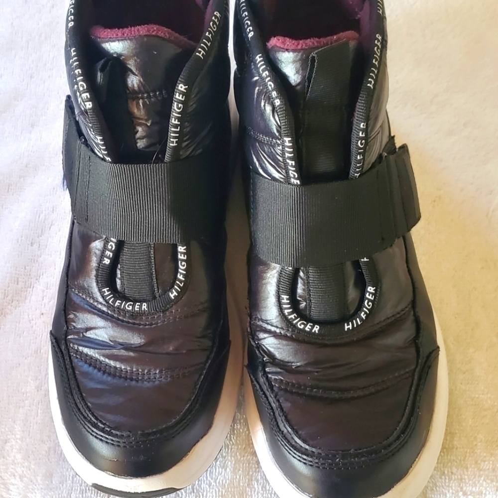 Tommy Hilfiger Puffer High Top Sneakers Black Navy Logo Strap Lug Sole Shoes